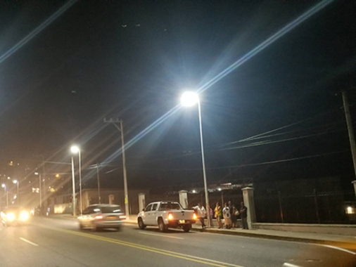 墨西哥街头亮起旭泰太阳能路灯