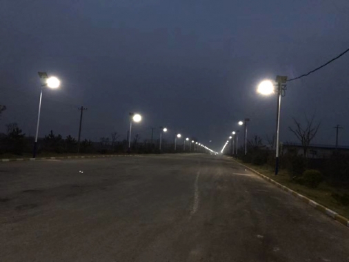 陕西渭南一体化太阳能路灯照明工程完工